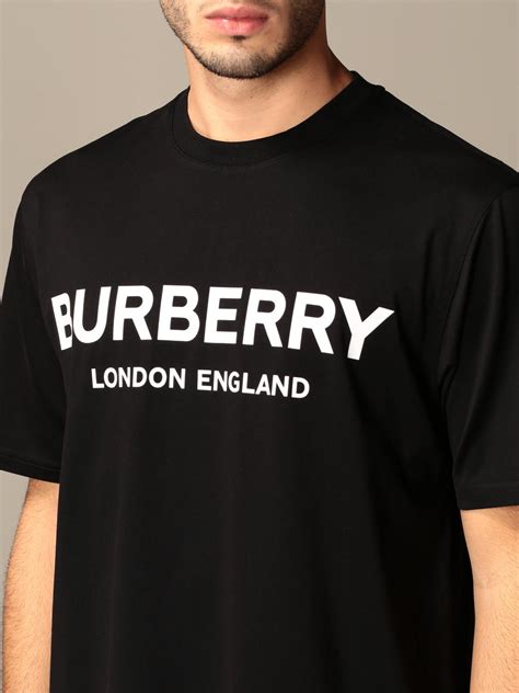 tee burberry